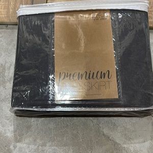 Full bed skirt. Gray